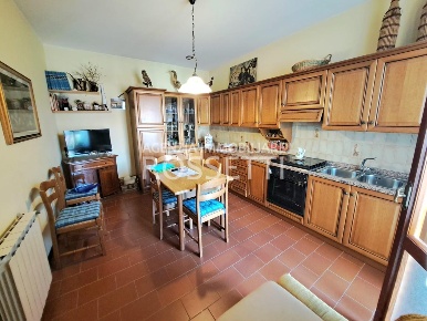 Foto Appartamento a Cerreto Guidi di 100 m² con 4 locali in vendita