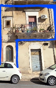 Foto Case semi ndipendenti in Corso Italia, Ragusa Centro di 110 m²