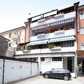 Foto Box in Via Celadina, Gorle di 30 m² con 1 locali in vendita