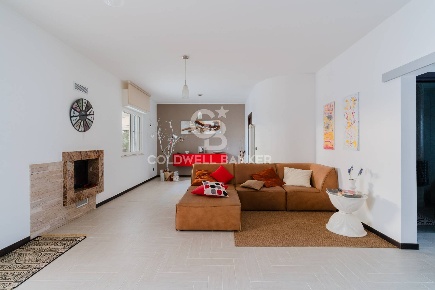 Foto Villa singola in Via Ciliberti, Ruvo di Puglia di 250 m² con 10 locali