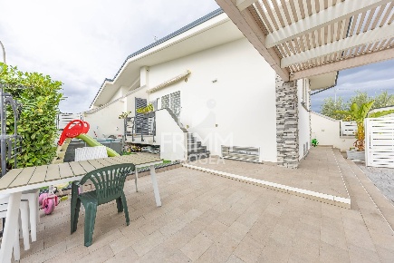 Foto Villa a schiera in Via Bellegra, Guidonia Montecelio Setteville Nord