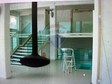 Foto Locale commerciale in VIA Cellini 20, Comiso Centro di 292 m²