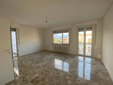 Foto Attico a Udine di 108 m² con 6 locali in affitto