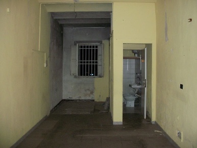 Foto Attività commerciale in via tosco romagnola, Cascina di 35 m²