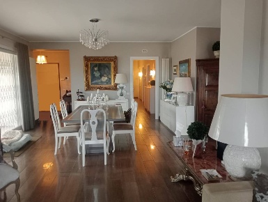 Foto Appartamento in Via Della Resistenza, Teramo Centro di 190 m²