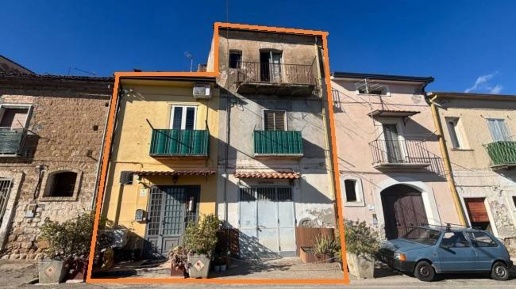 Foto Case semi ndipendenti in Via Rotabile, Paduli di 200 m² con 11 locali