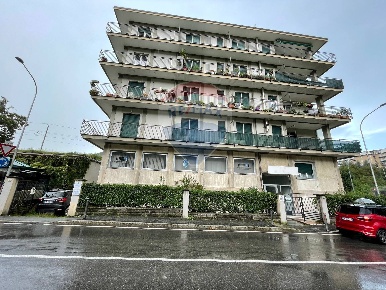 Foto Ufficio in VIA VALLEGGIO, Como San Martino di 149 m² con 3 locali