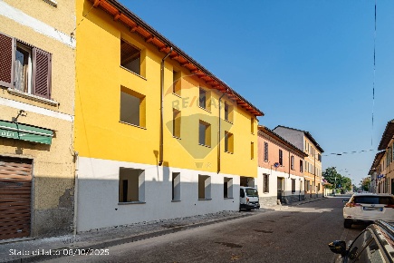 Foto Attico in VIA MADONNA PELLEGRINA, Bareggio di 70 m² con 2 locali