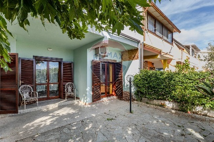 Foto Appartamento in Via Carducci, Villasimius Centro di 55 m² con 3 locali