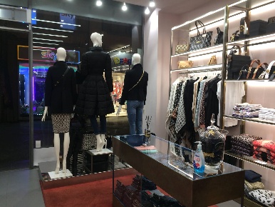 Foto Attività commerciale in Corso Italia, Pisa San Martino di 70 m²