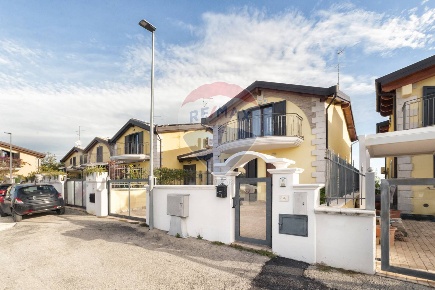 Foto Villa a schiera in contrada san giovanni, Montesilvano di 139 m²