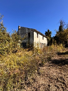 Foto Casa indipendente in contrada boschetto, Montegiorgio di 300 m²