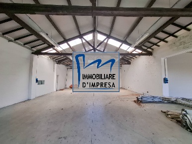 Foto Capannone industriale in Via Trieste, Parma San Leonardo di 415 m²