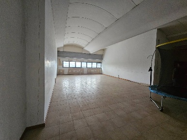 Foto Magazzino in VIA PERGOLESI, Settala Centro di 123 m² in vendita