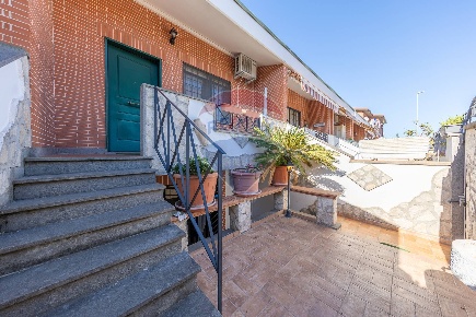 Foto Villa a schiera in Via San Mauro di Castelverde, Roma Borghesiana