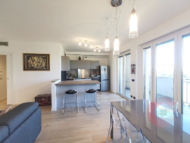 Foto Appartamento in via Antonio Gramsci, Magenta Centro di 92 m²