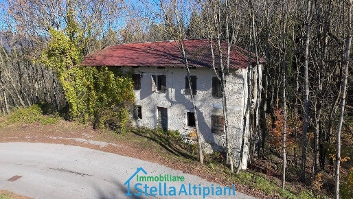 Foto Villa a schiera in contrada Rossi, Roana di 237 m² con 9 locali