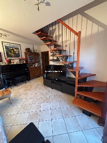 Foto Appartamento a Tavullia di 90 m² con 5 locali in vendita