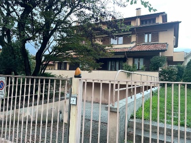 Foto Mansarde in Via Garibaldi, Jerago con Orago Centro di 70 m² in affitto