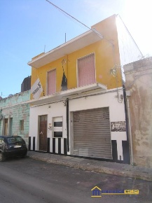 Foto Casa indipendente a Pachino Centro di 310 m² con 8 locali in vendita