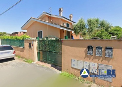 Foto Villa a schiera in Via Rocce Anzini, Fiumicino Isola Sacra di 89 m²