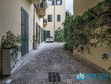 Foto Appartamento in Via Giosuè Carducci, Como Centro Storico di 120 m²