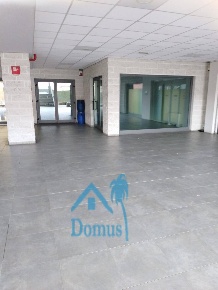 Foto Locale commerciale in Stradale Pinerolo, Bricherasio Cappella Moreri