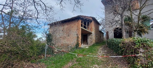Foto Rustico in Via pazzano, Serramazzoni di 170 m² con 4 locali in vendita