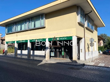 Foto Ufficio in VIA ROMA, Loria Loria Bessica di 462 m² con 6 locali