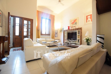 Foto Casa indipendente in via Mentana, Viareggio Lungomare di 160 m²