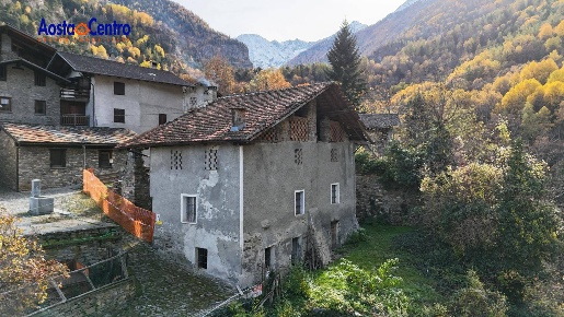 Foto Casa indipendente in Frazione Pondel, Aymavilles di 160 m² in vendita
