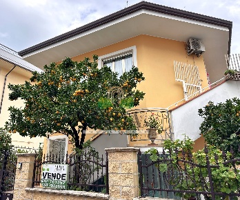 Foto Appartamento in via R. San Marino, Alba Adriatica Lungomare Marconi