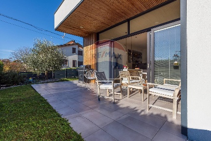 Foto Villa singola in via san carpofaro, Clivio di 156 m² con 3 locali