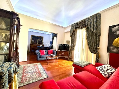 Foto Appartamento in VIA REGINA ELENA, Taranto Borgo di 130 m² con 4 locali