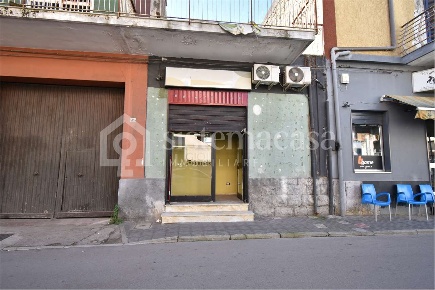 Foto Negozio a Brusciano di 45 m² con 1 locali in affitto