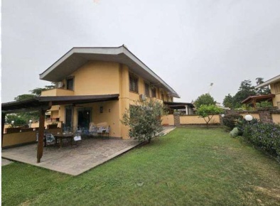 Foto Appartamento in Via Fratelli Maristi, Roma Casal Monastero di 167 m²