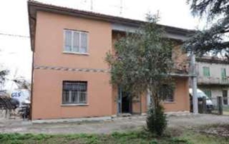Foto Appartamento in Via Venera, Sanguinetto Centro di 135 m² con 6 locali