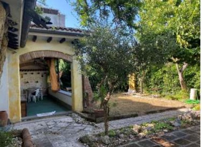 Foto Villa unifamiliare in Via Campo di Carne 16, Ardea di 78 m² all'asta