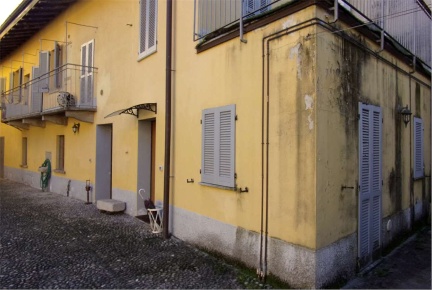 Foto Appartamento in Via Roma, Samarate Centro di 87 m² con 4 locali