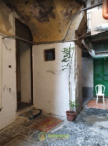 Foto Appartamento Napoli Tribunali di 17 m² con 1 locali all'asta