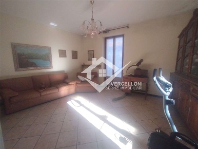 Foto Appartamento a Fara Novarese di 70 m² con 3 locali in vendita