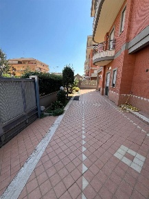 Foto Appartamento a Aprilia di 100 m² con 5 locali all'asta