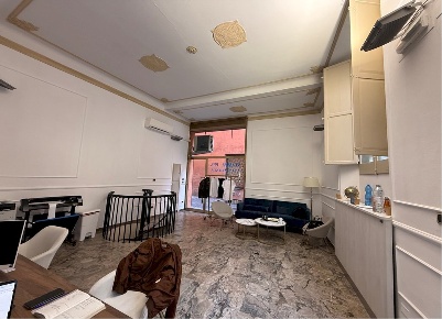 Foto Negozio in piazza Galileo Galilei 4, Bologna Centro Storico di 70 m²