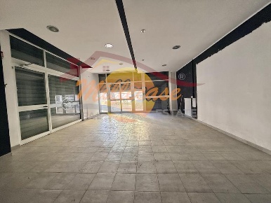 Foto Locale commerciale in Viale Zecchino, Siracusa Tica - Zecchino