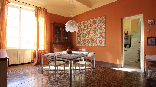 Foto Appartamento in Piazza San Michele 5, Lucca di 150 m² con 6 locali