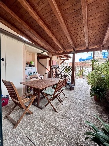 Foto Casa indipendente a Follonica Centro di 234 m² con 11 locali
