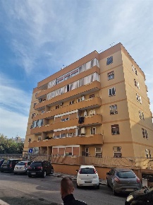 Foto Appartamento in Via Angelo Lanzellotti 10, Brindisi di 118 m²