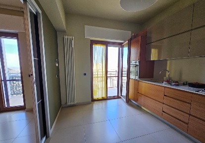Foto Appartamento in VIA UGO FOSCOLO, Altamura di 120 m² con 5 locali