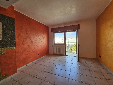 Foto Appartamento in VIA UGO FOSCOLO, Altamura di 123 m² con 5 locali