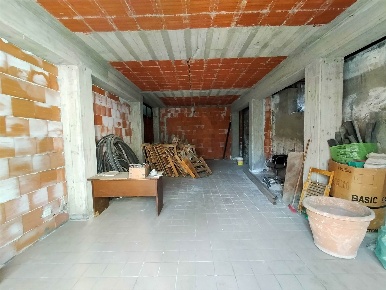 Foto Laboratorio a Nicolosi di 48 m² con 1 locali in vendita